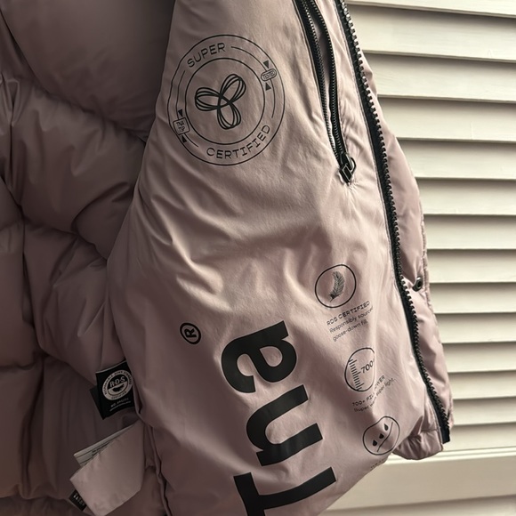 Aritzia Superpuff Jacket - Picture 3 of 3